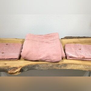 LEITNER 1853 Carmine Flat Sheet & 2 Shams Cotton/Linen Blend